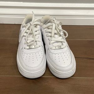 Nike Air Force 1 White Size 5.5 Boys 4Y